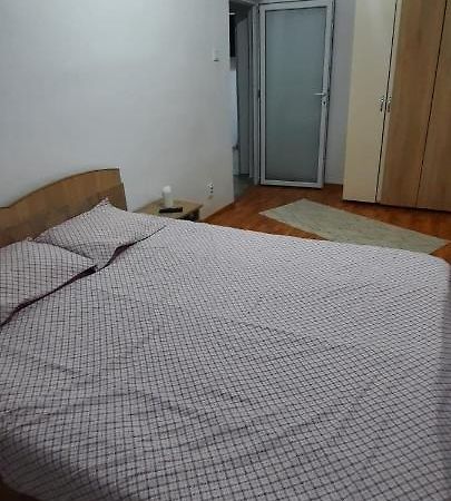 Apartament La Denis Bîrlad Εξωτερικό φωτογραφία