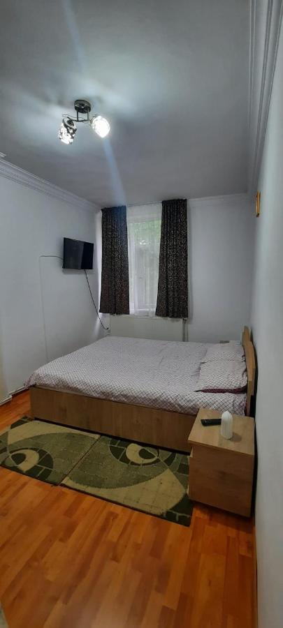Apartament La Denis Bîrlad Εξωτερικό φωτογραφία